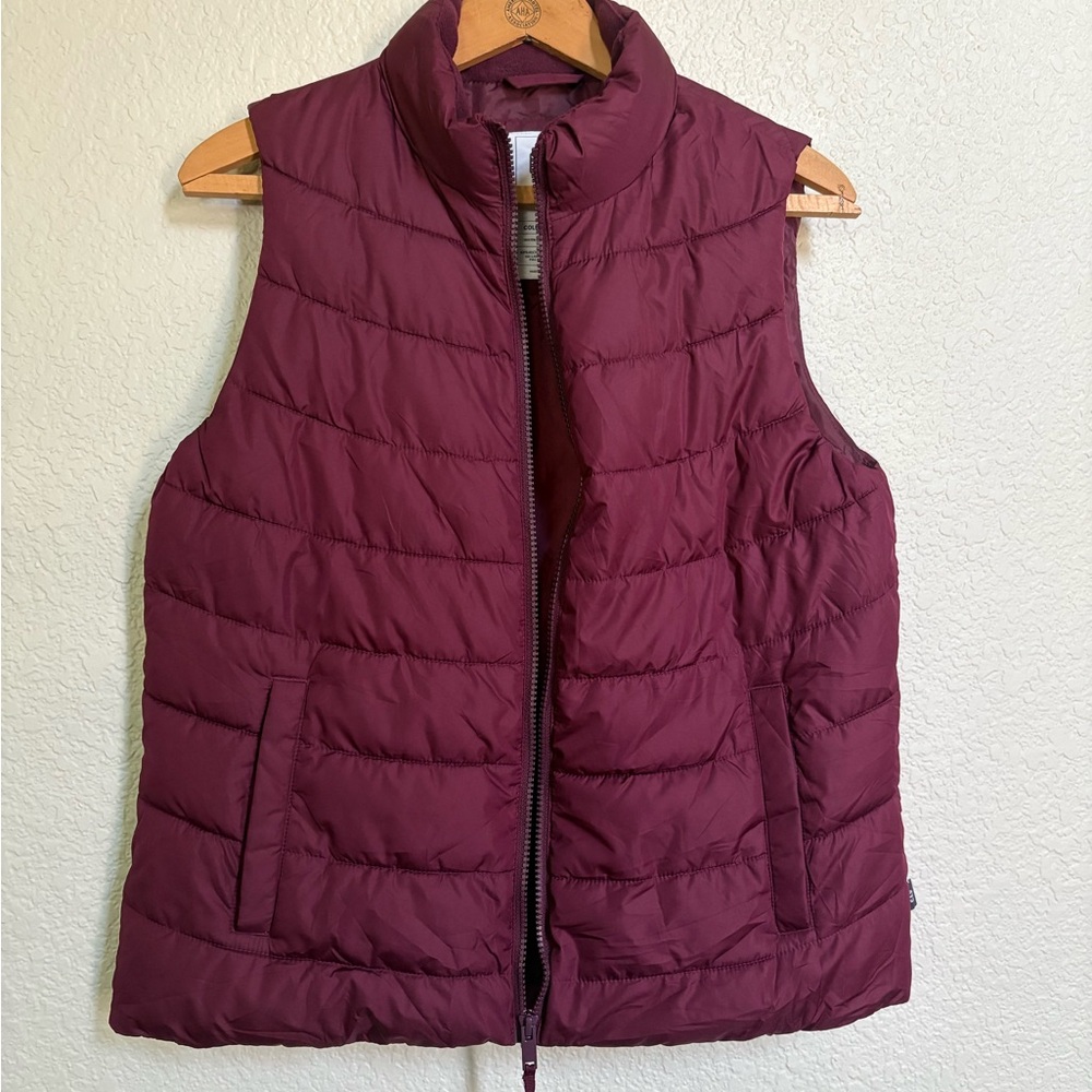 GAP Women's Cranberry Cold Control Puffer Vest